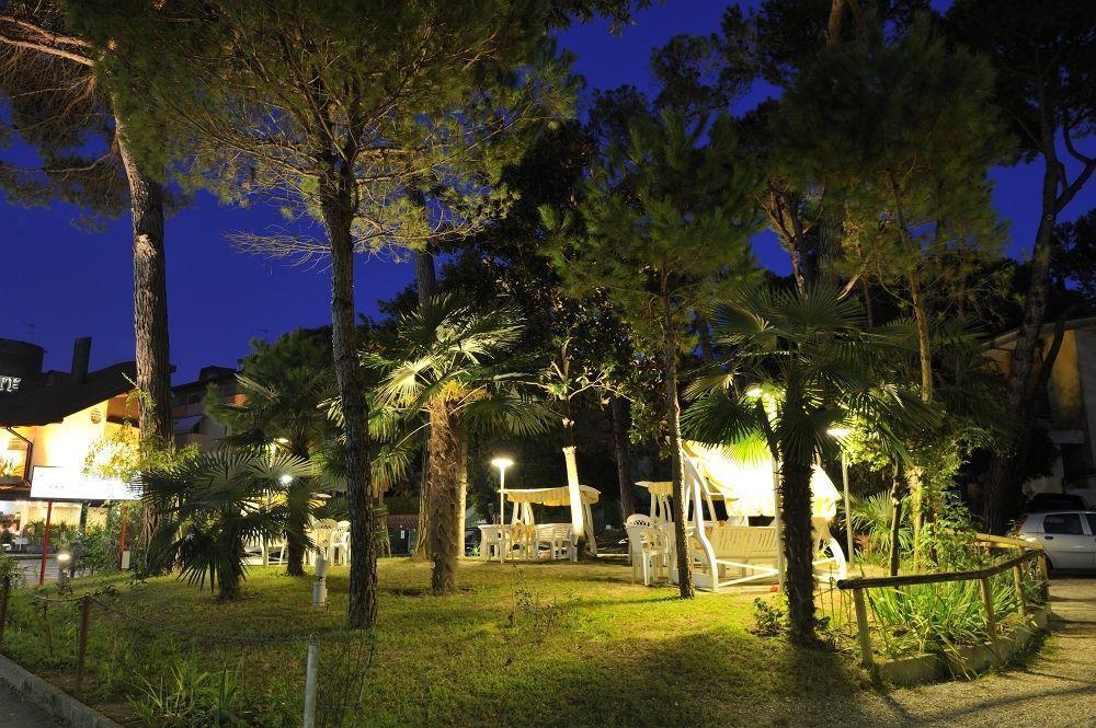 Hotel Mimosa Lignano Sabbiadoro Zewnętrze zdjęcie