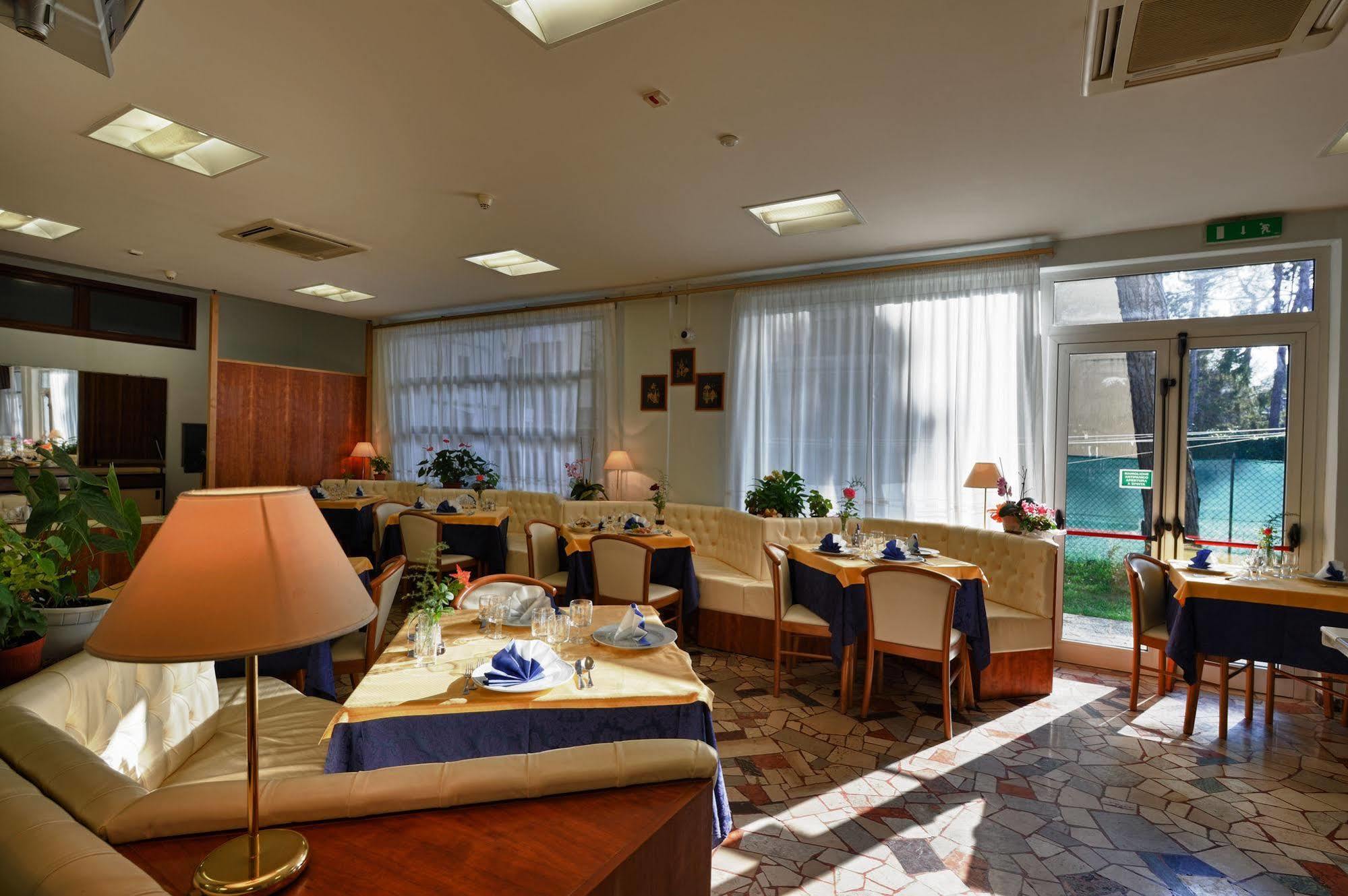 Hotel Mimosa Lignano Sabbiadoro Zewnętrze zdjęcie