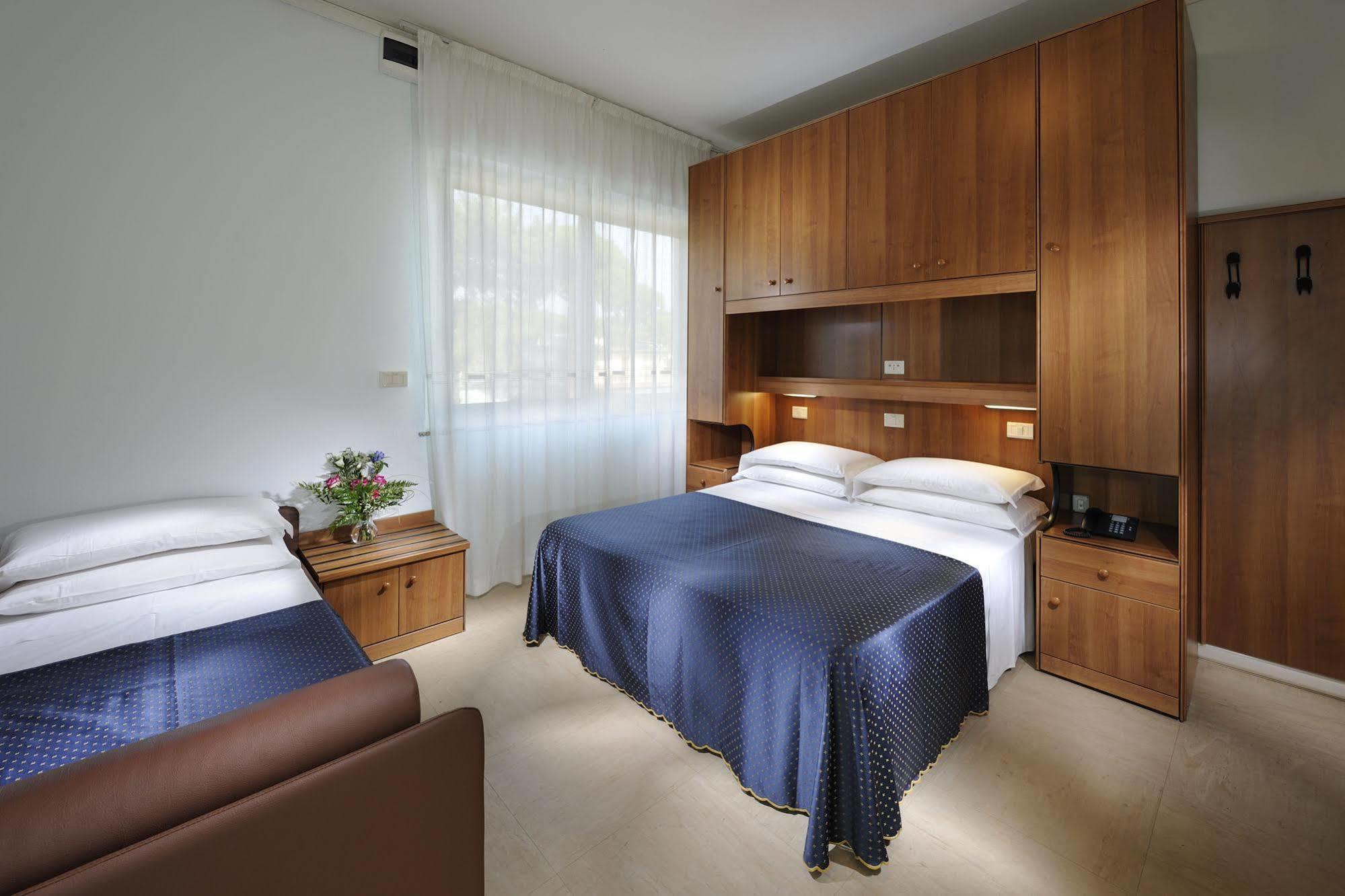 Hotel Mimosa Lignano Sabbiadoro Zewnętrze zdjęcie