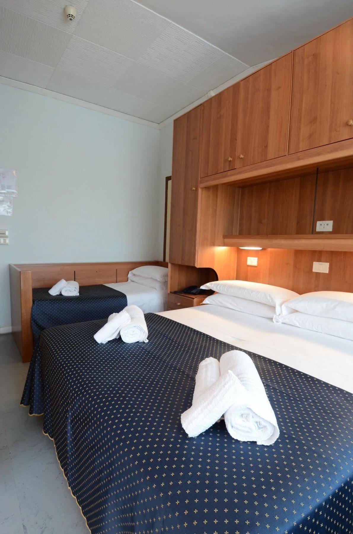 Hotel Mimosa Lignano Sabbiadoro Zewnętrze zdjęcie