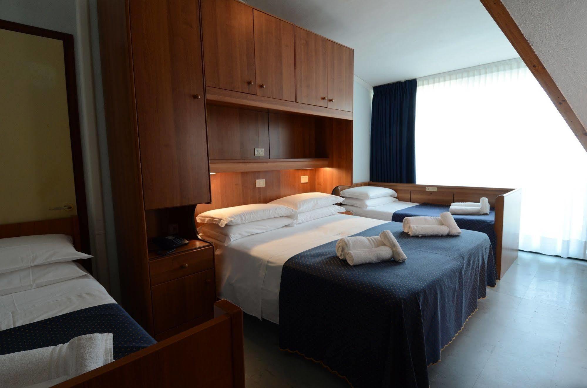 Hotel Mimosa Lignano Sabbiadoro Zewnętrze zdjęcie